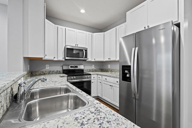 724 W Gandy Street, Denison, TX 75020