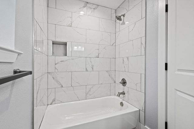 724 W Gandy Street, Denison, TX 75020