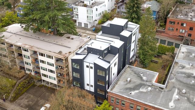 429 19th Avenue E, Seattle, WA 98112