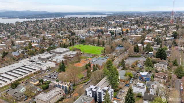 429 19th Avenue E, Seattle, WA 98112