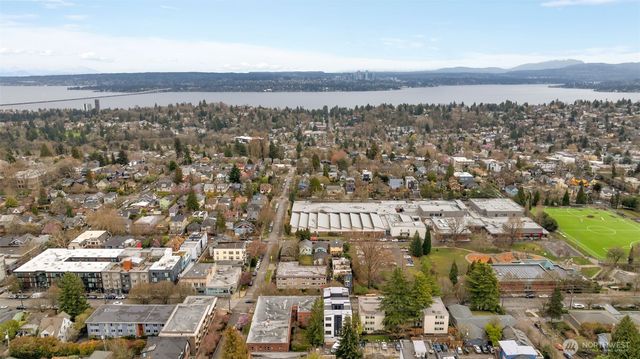 429 19th Avenue E, Seattle, WA 98112