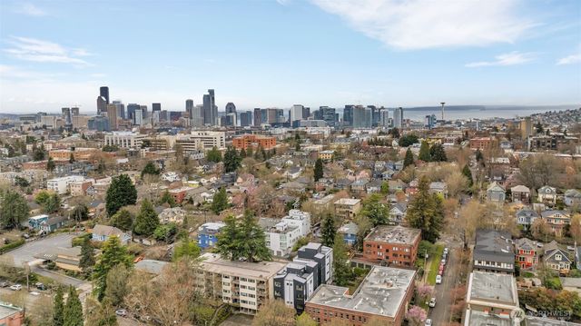 429 19th Avenue E, Seattle, WA 98112