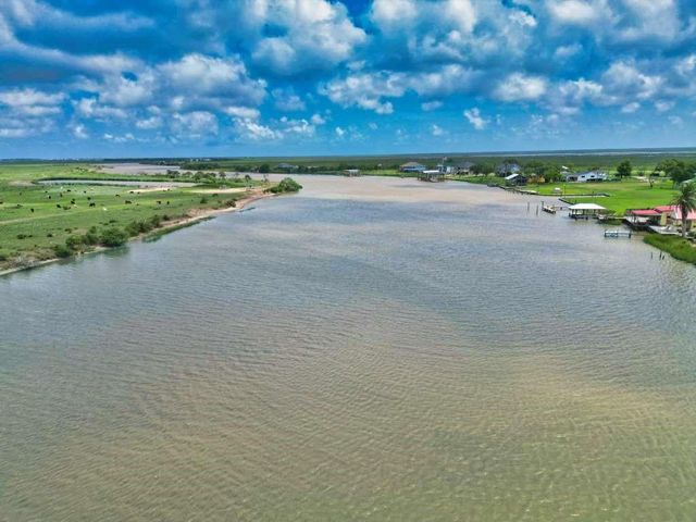 5216 County Road 469 10, Brazoria, TX 77422