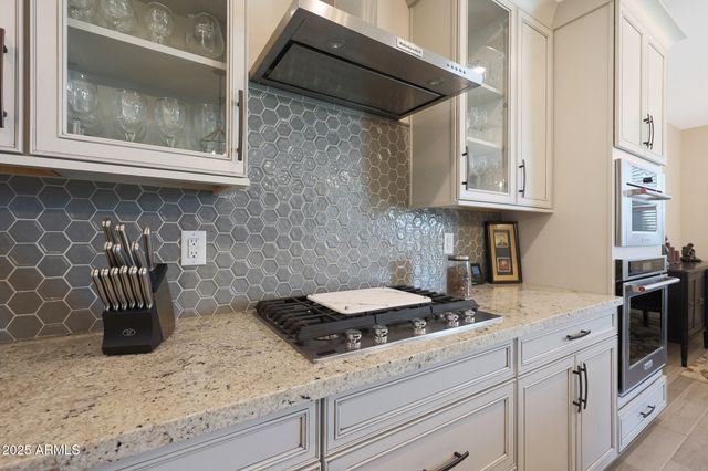 18545 W ALICE Avenue, Waddell, AZ 85355