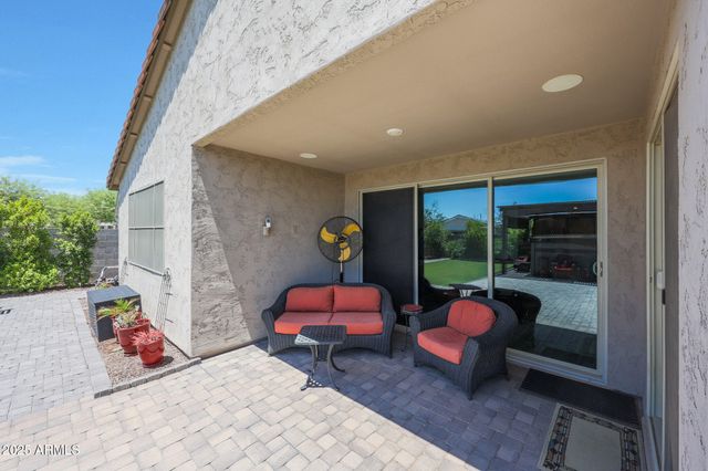 18545 W ALICE Avenue, Waddell, AZ 85355