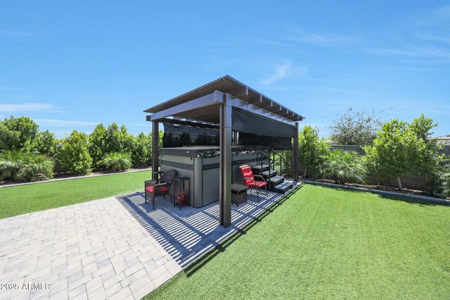 18545 W ALICE Avenue, Waddell, AZ 85355