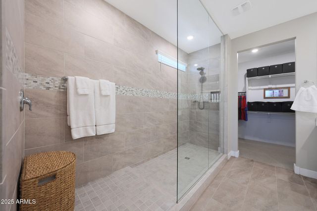 18545 W ALICE Avenue, Waddell, AZ 85355