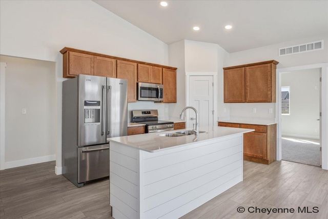 5725 LIZ RANCH RD, Cheyenne, WY 82007