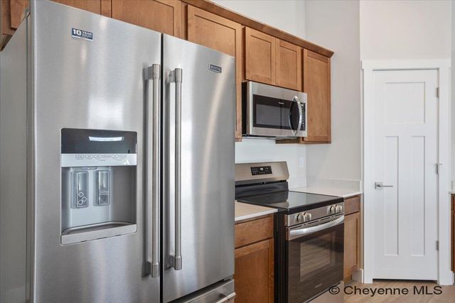 5725 LIZ RANCH RD, Cheyenne, WY 82007
