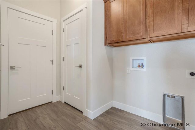 5725 LIZ RANCH RD, Cheyenne, WY 82007