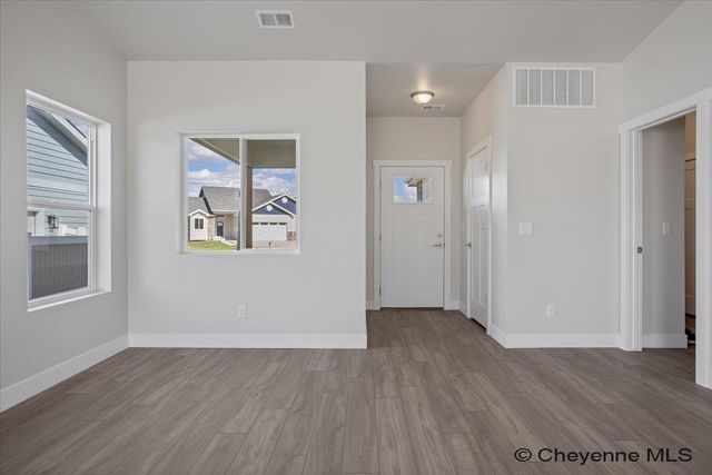 5725 LIZ RANCH RD, Cheyenne, WY 82007