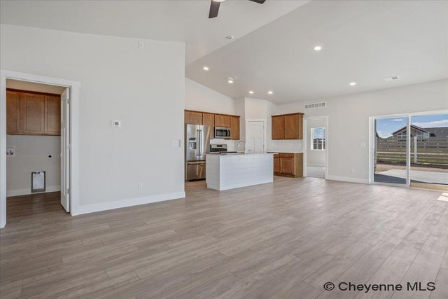 5725 LIZ RANCH RD, Cheyenne, WY 82007