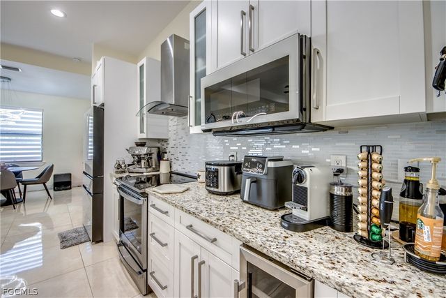 519 Trafalgar PKWY, Cape Coral, FL 33991