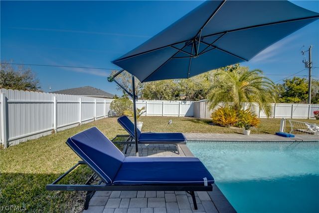 519 Trafalgar PKWY, Cape Coral, FL 33991