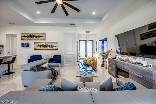 519 Trafalgar PKWY, Cape Coral, FL 33991