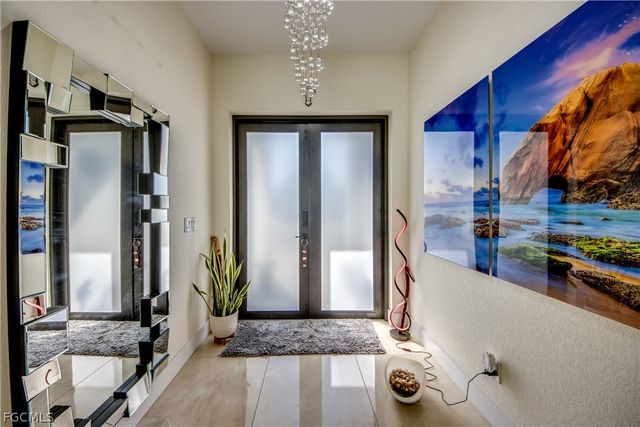 519 Trafalgar PKWY, Cape Coral, FL 33991