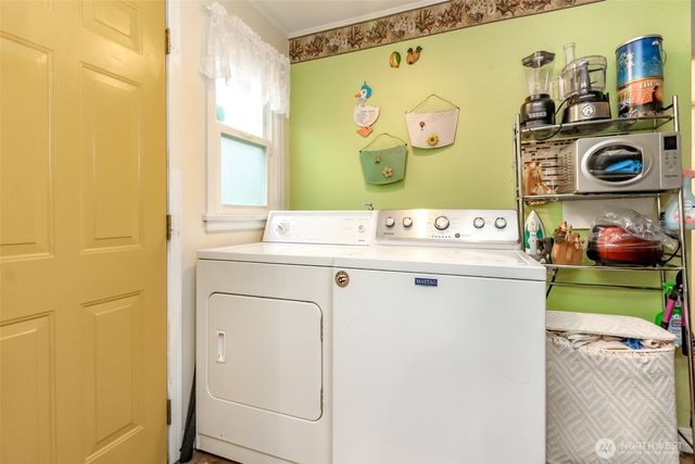 1237 S Ridgewood Avenue, Tacoma, WA 98405