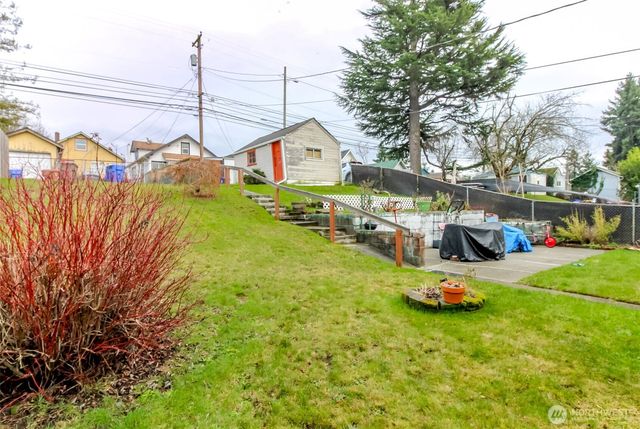 1237 S Ridgewood Avenue, Tacoma, WA 98405