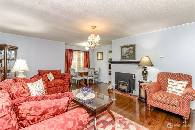 1237 S Ridgewood Avenue, Tacoma, WA 98405