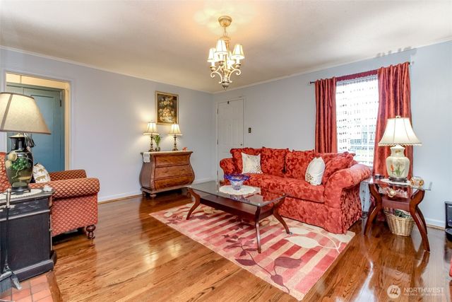 1237 S Ridgewood Avenue, Tacoma, WA 98405