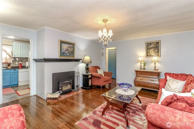 1237 S Ridgewood Avenue, Tacoma, WA 98405