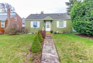 1237 S Ridgewood Avenue, Tacoma, WA 98405