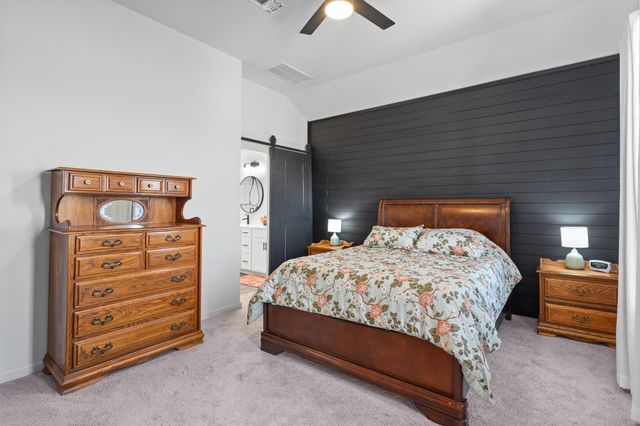 607 Mangold DR, Hutto, TX 78634