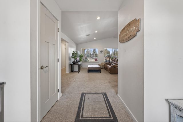 61112 Ferguson Road, Bend, OR 97702