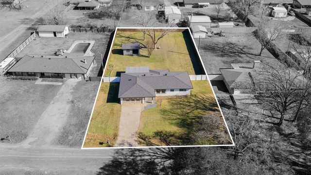 225 Joy Dr, Ore City, TX 75683