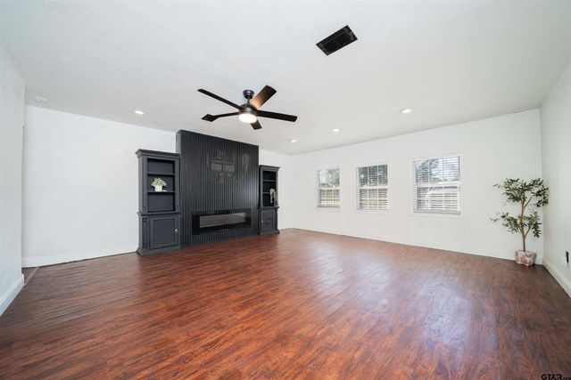 225 Joy Dr, Ore City, TX 75683