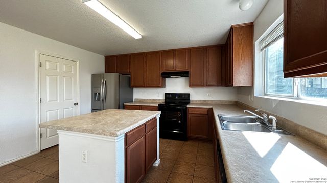 7303 SCORDATO DR, San Antonio, TX 78266