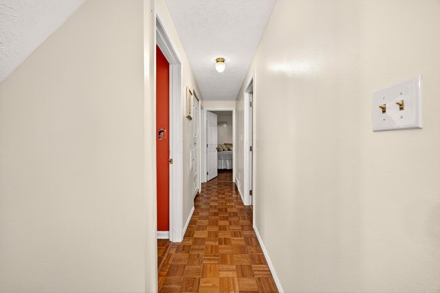 2900 Ronda Road, Columbus, OH 43232