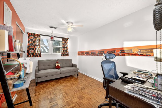 2900 Ronda Road, Columbus, OH 43232