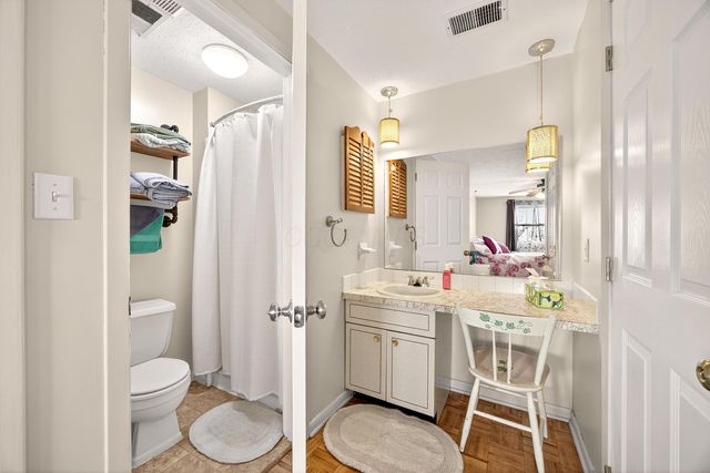 2900 Ronda Road, Columbus, OH 43232