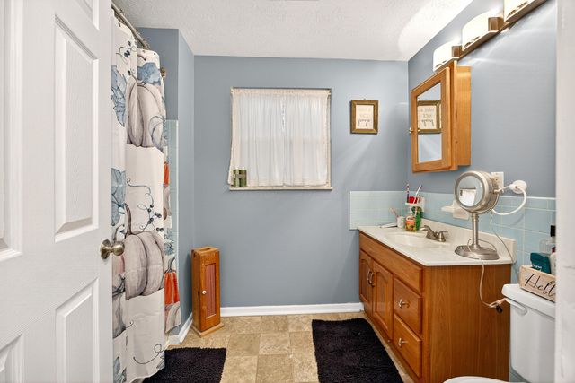 2900 Ronda Road, Columbus, OH 43232