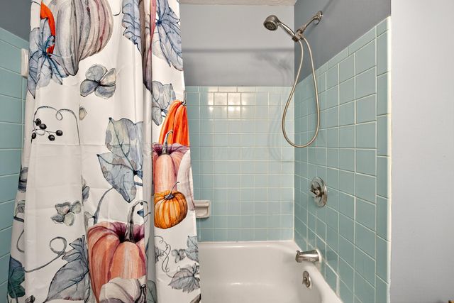 2900 Ronda Road, Columbus, OH 43232