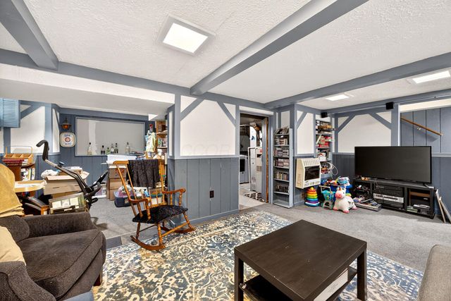 2900 Ronda Road, Columbus, OH 43232