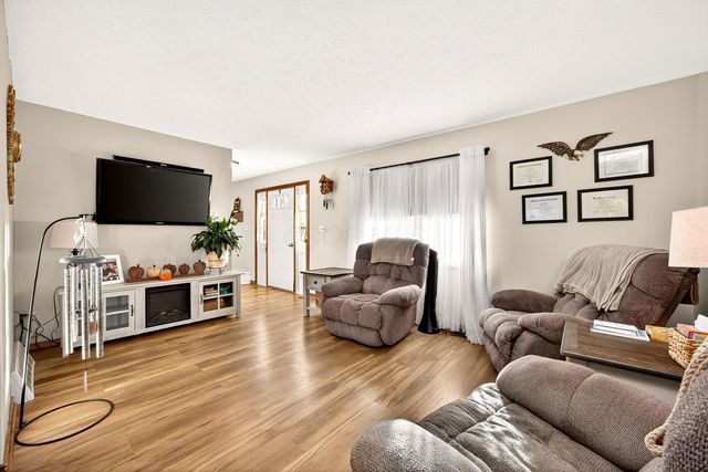 2900 Ronda Road, Columbus, OH 43232