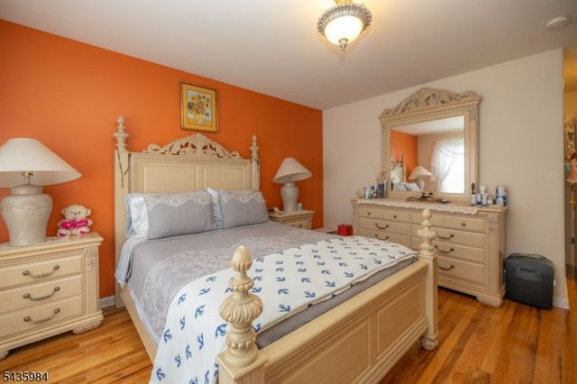 911 Flora St, Elizabeth City, NJ 07201