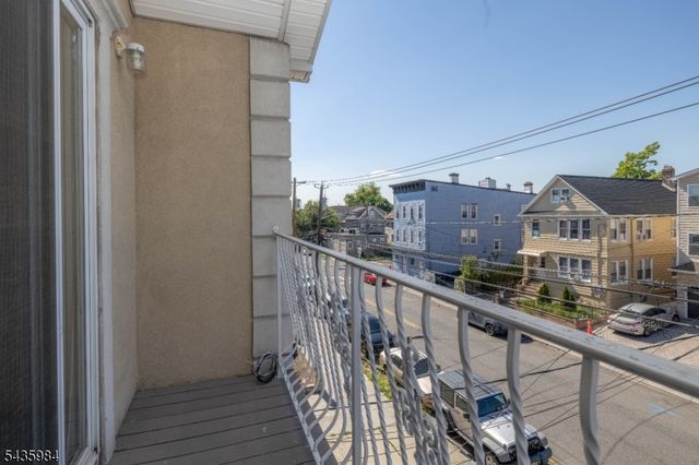 911 Flora St, Elizabeth City, NJ 07201