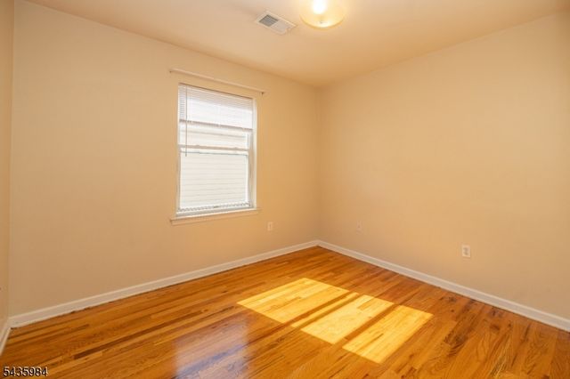 911 Flora St, Elizabeth City, NJ 07201