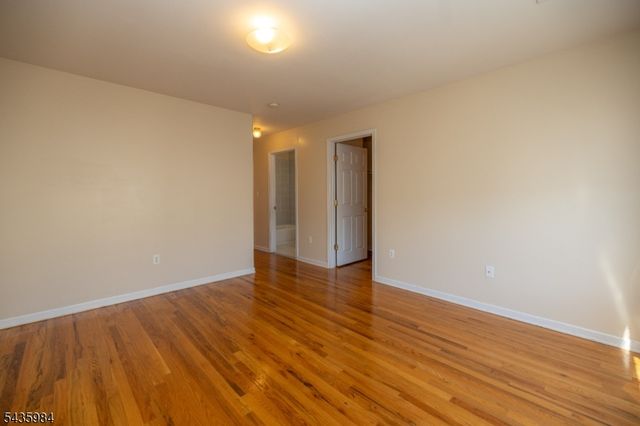 911 Flora St, Elizabeth City, NJ 07201