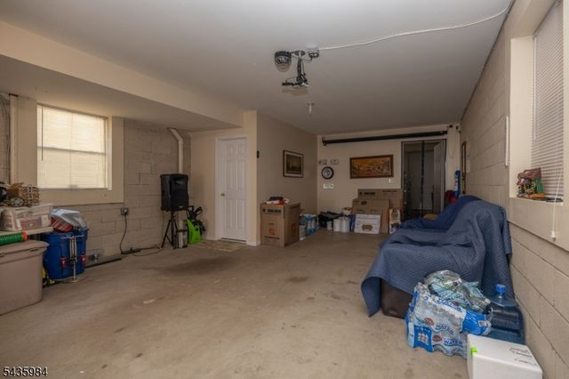 911 Flora St, Elizabeth City, NJ 07201