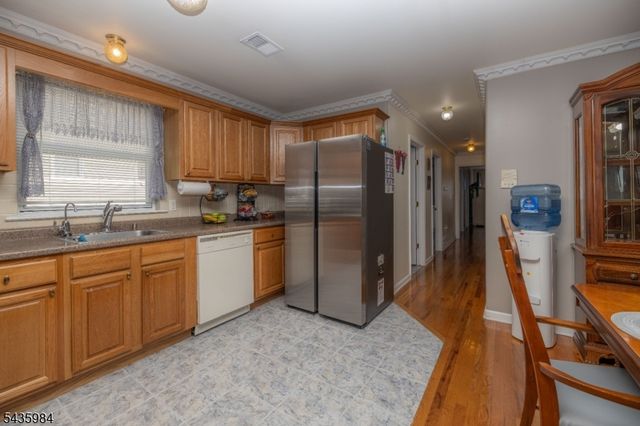 911 Flora St, Elizabeth City, NJ 07201