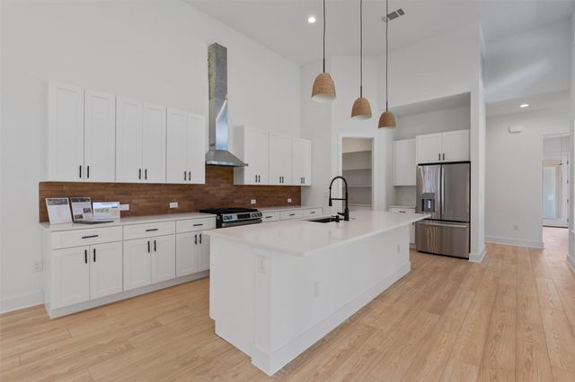 2887 County Road 255, Georgetown, TX 78633