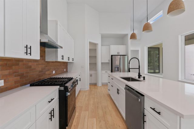 2887 County Road 255, Georgetown, TX 78633
