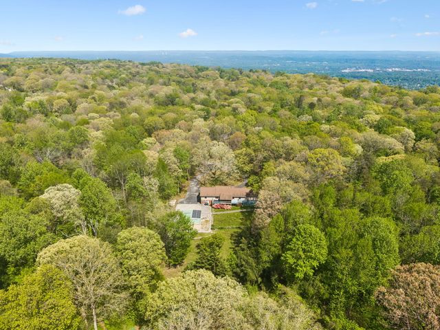 1212 Rocky Dell Lane, Signal Mountain, TN 37377