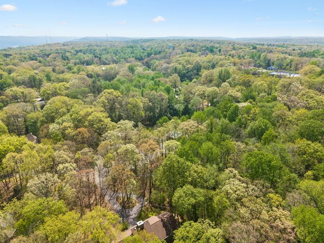 1212 Rocky Dell Lane, Signal Mountain, TN 37377