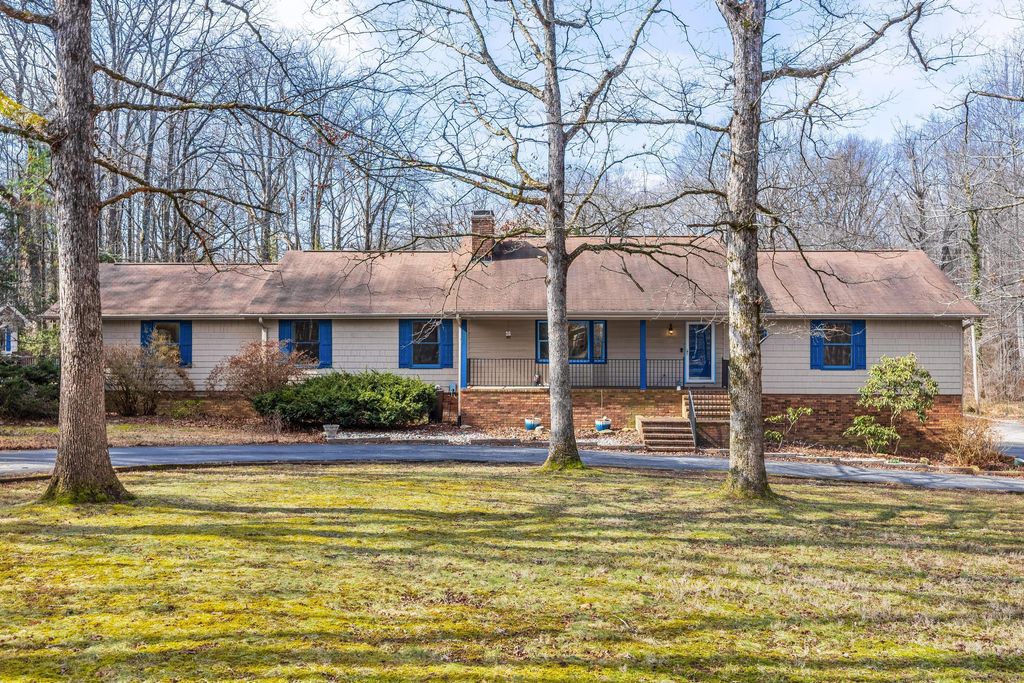 1212 Rocky Dell Lane, Signal Mountain, TN 37377