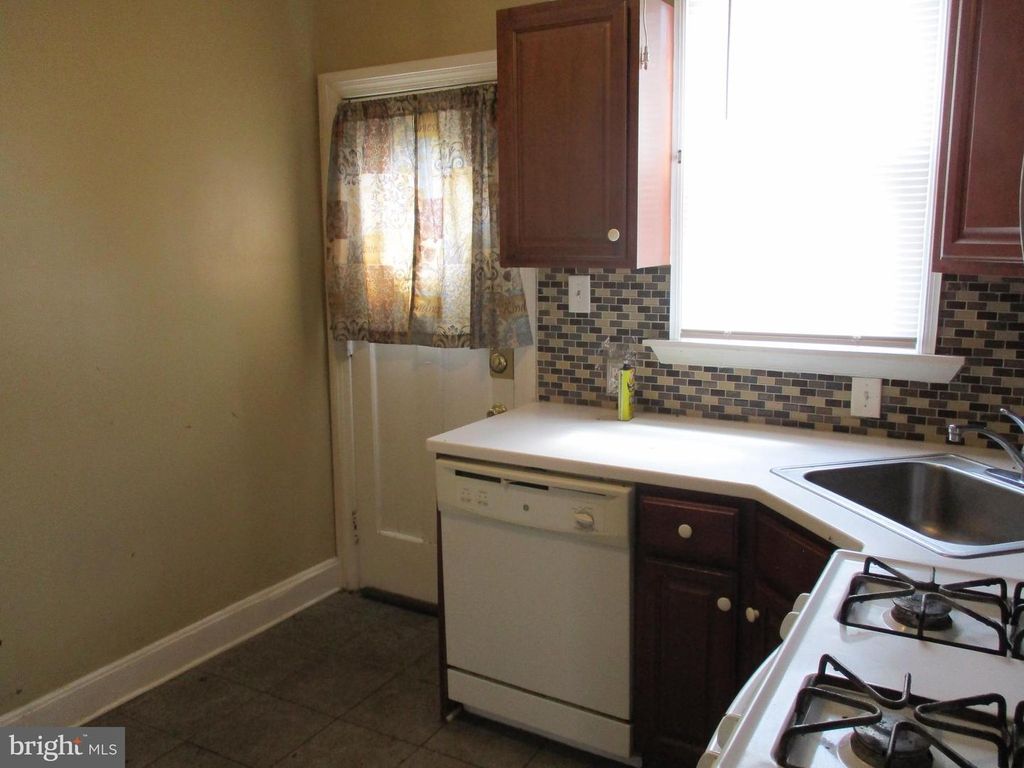 6015 MONTAGUE ST, PHILADELPHIA, PA 19135 — photo 5
